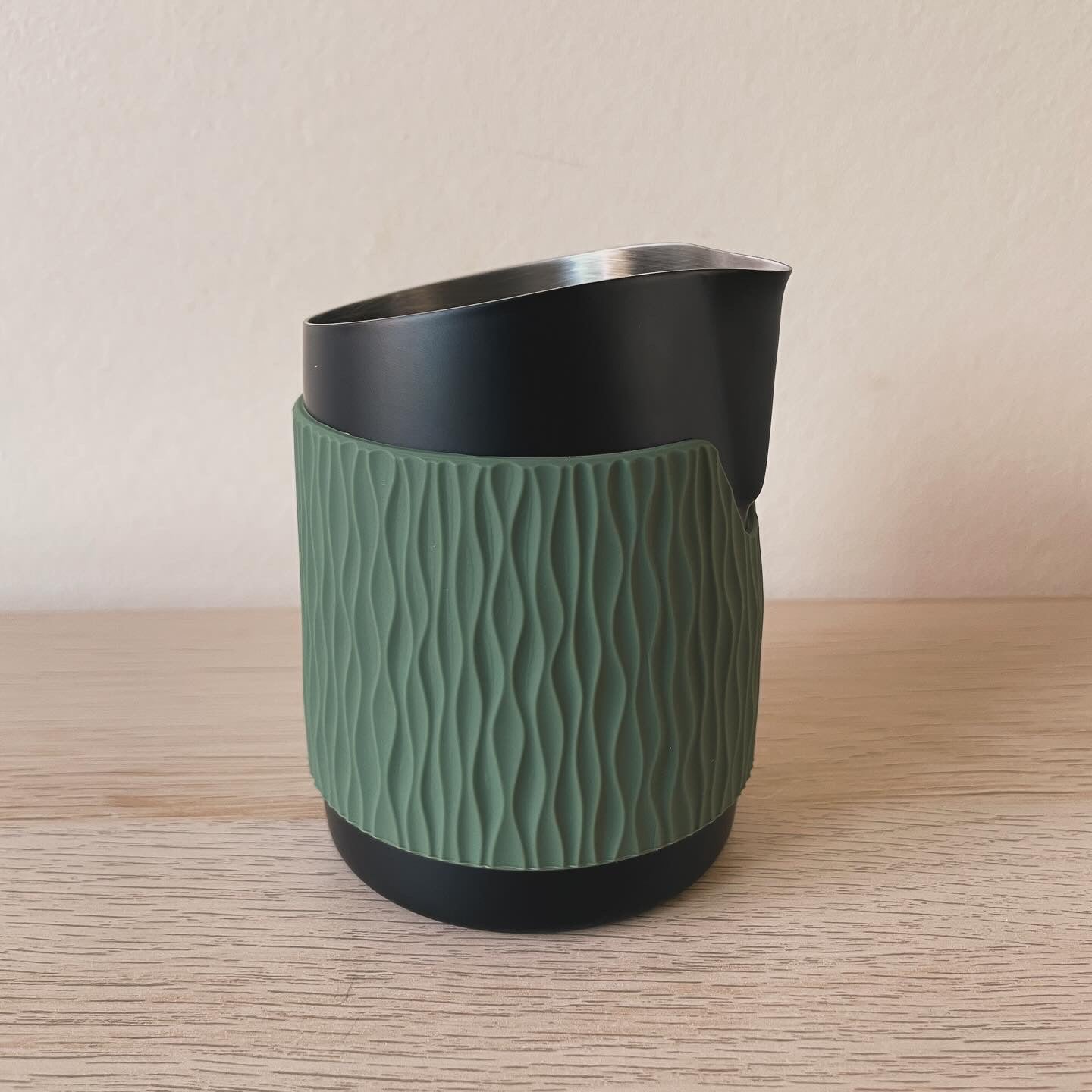Customisable Handleless Latte Art Jug - #06 Round