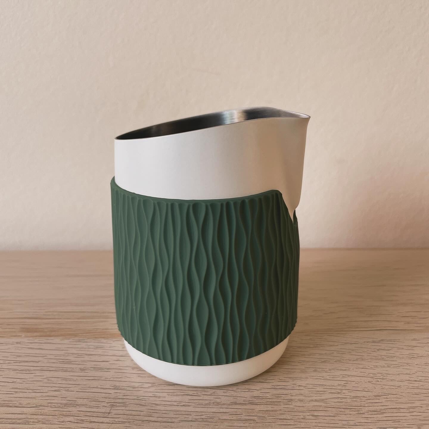 Customisable Handleless Latte Art Jug - #06 Round