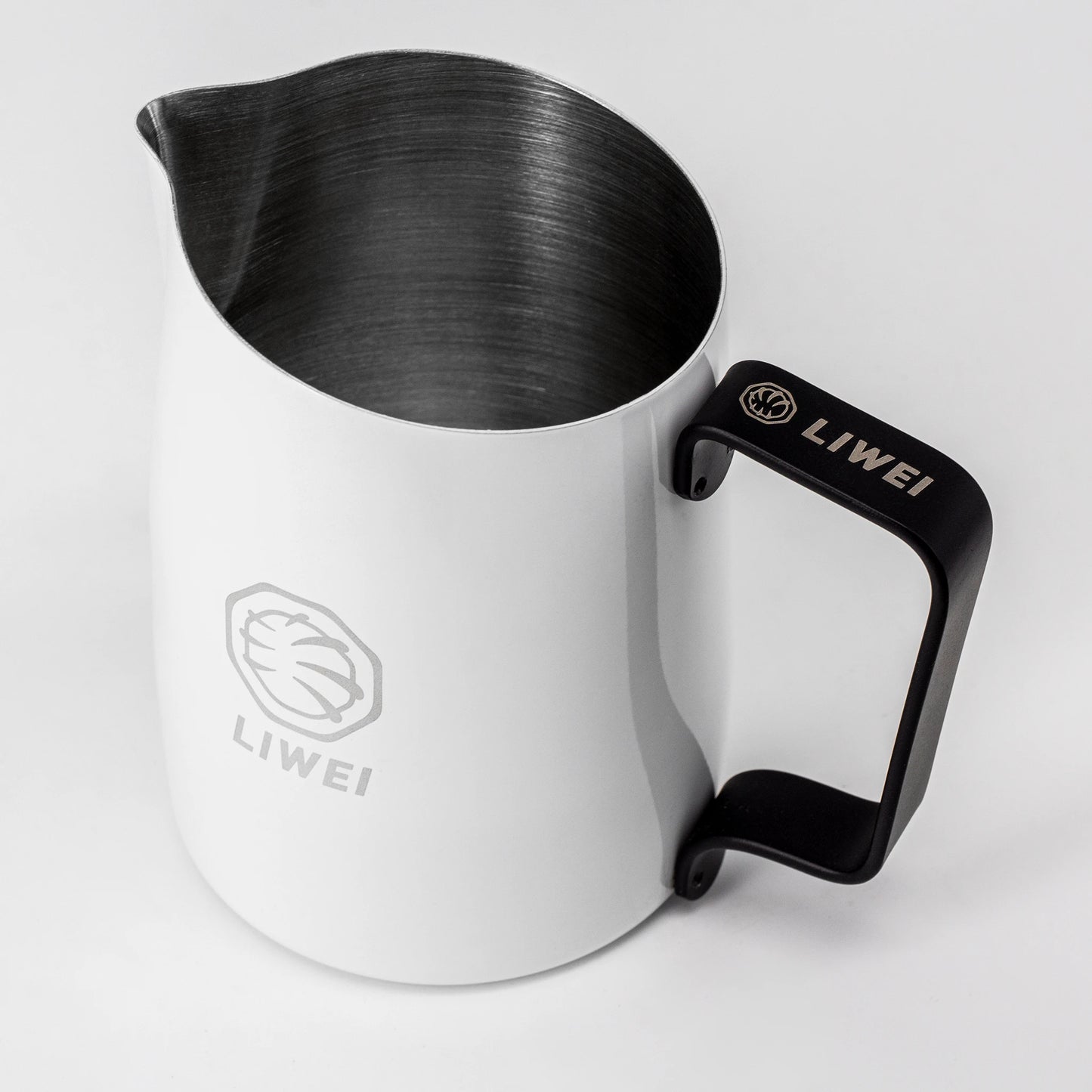 450mL Black & White Latte Art Milk Jug - #06 Round Spout (LIWEI)